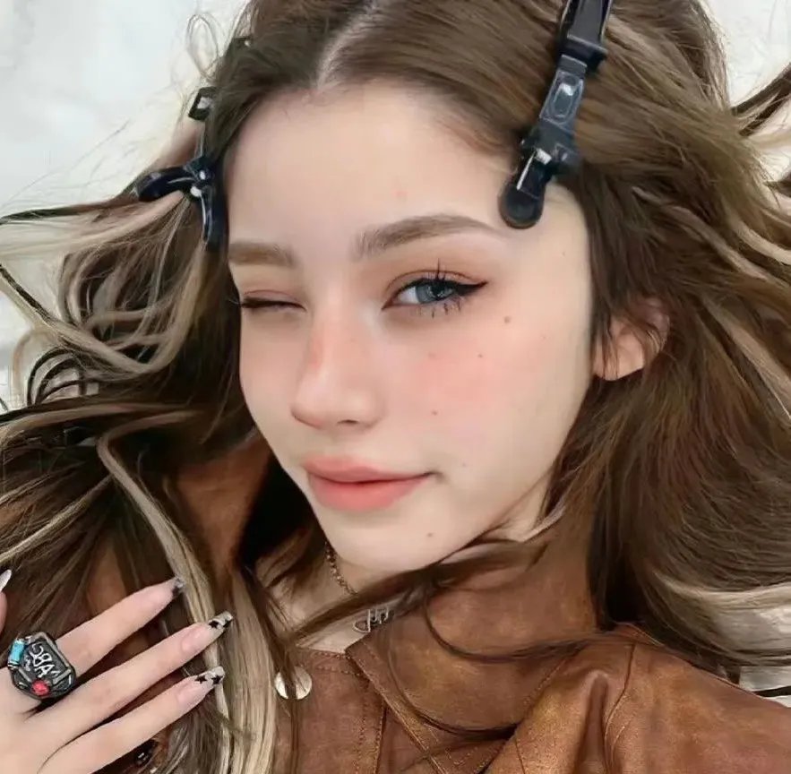 白桦林中的哨所